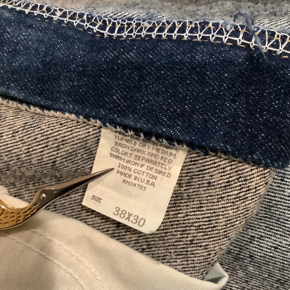 Vintage Lee Dark Rinsed Stone Wash Jeans Yellow Stitching Pleated Legs USA - Picture 11 of 16